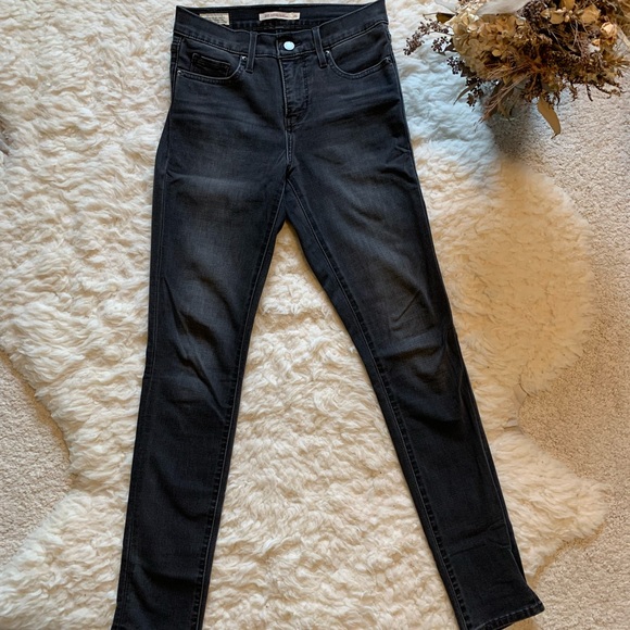 Levi’s Shaping Skinny 311 Jeans Size 25 - Picture 1 of 4